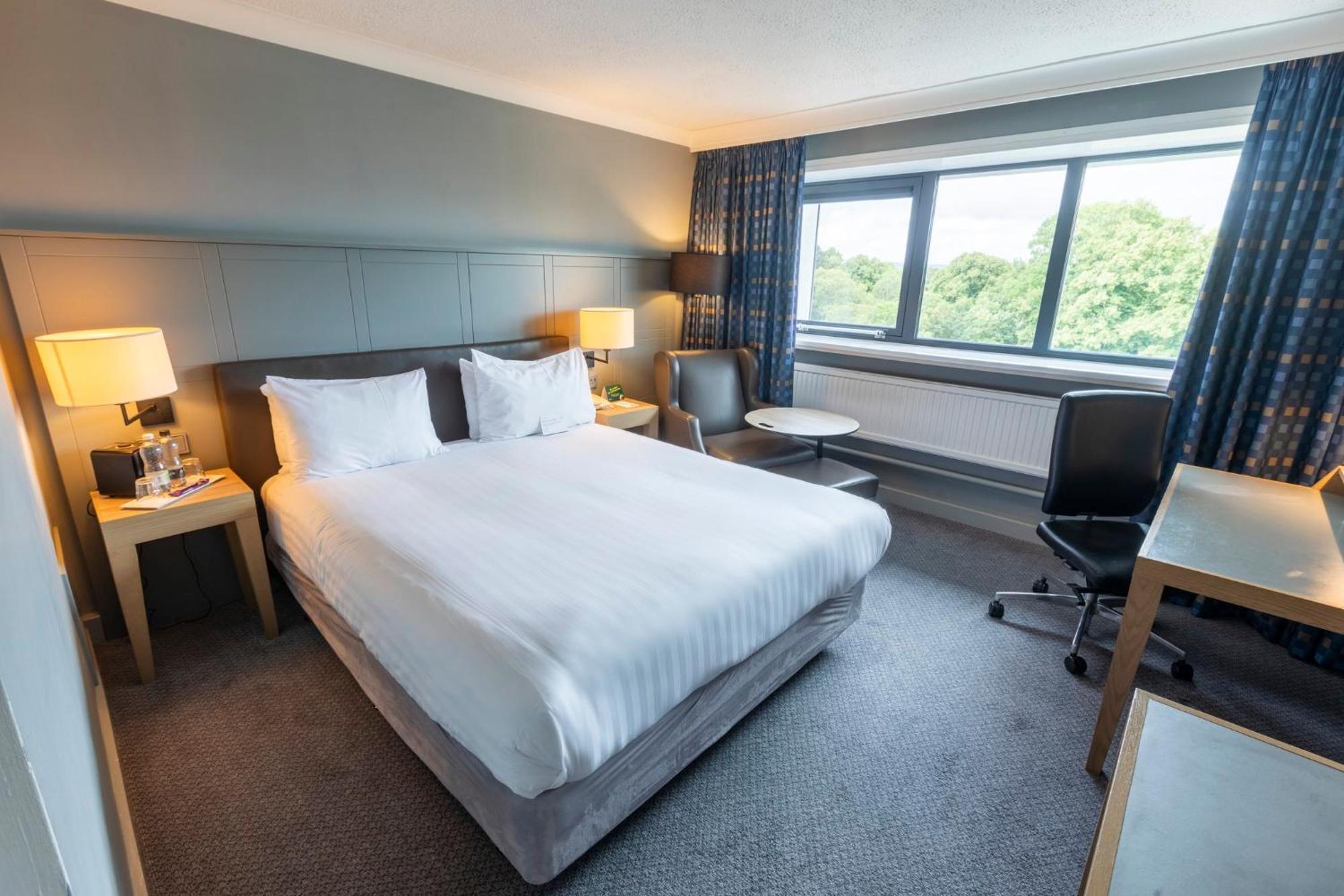 Holiday Inn Cardiff City, An Ihg Hotel Esterno foto